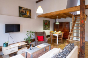 Sky's the limit! Spacey loft